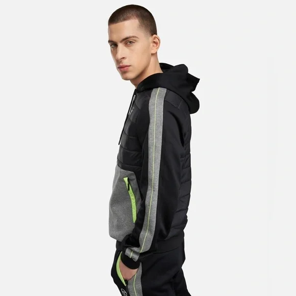 Sergio Tacchini Black and Gray Performance Set with Green Accents - Picture 7 of 12